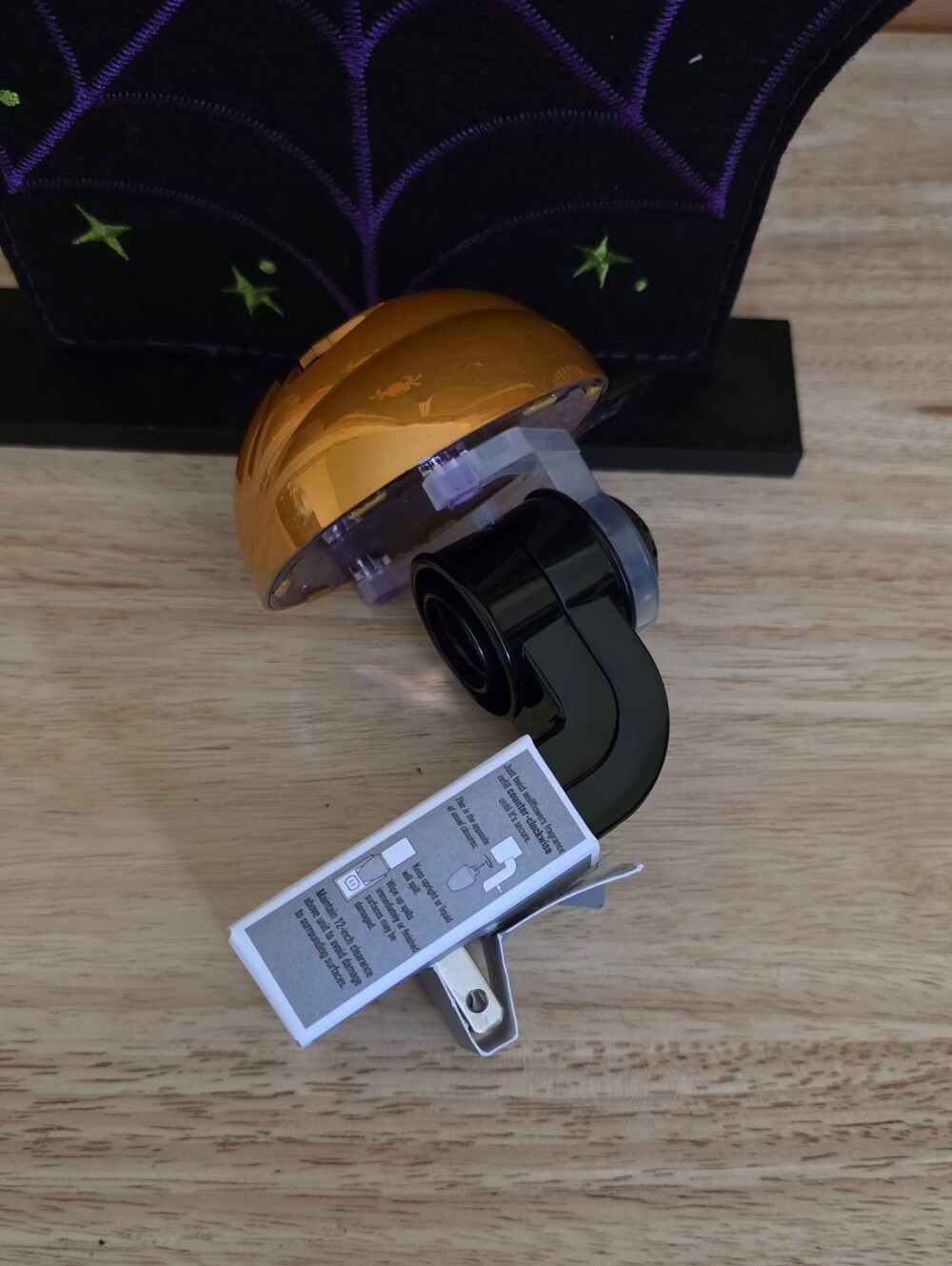 NWT Bath & Body Works Jack O'Lantern Nightlight Wallflowers Fragrance Plug - Picture 7 of 8